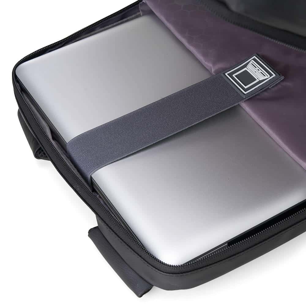 MOCHILA COURO SINTÉTICO USB 17 LITROS SPX-01901-PRE NA COR PRETO - Imagem 6