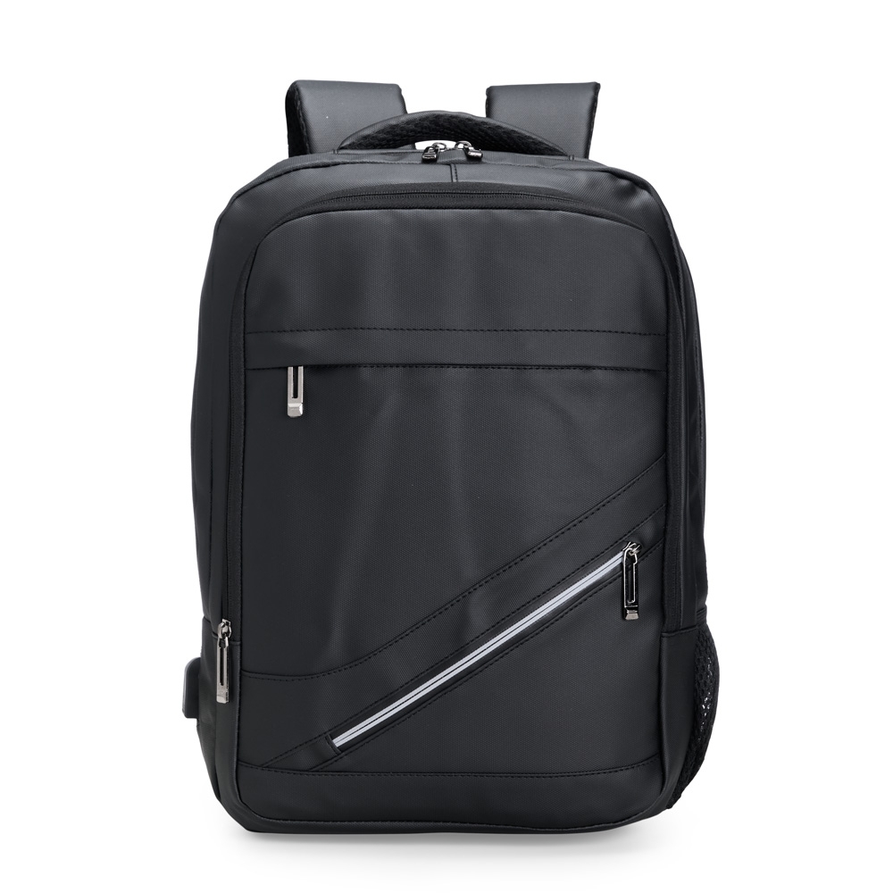 MOCHILA COURO SINTÉTICO 26L SPX-08218-PRE NA COR PRETO